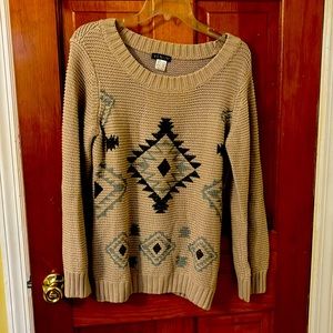 Woman’s sweater by Venus size large brand new never worn excellent shape no tags